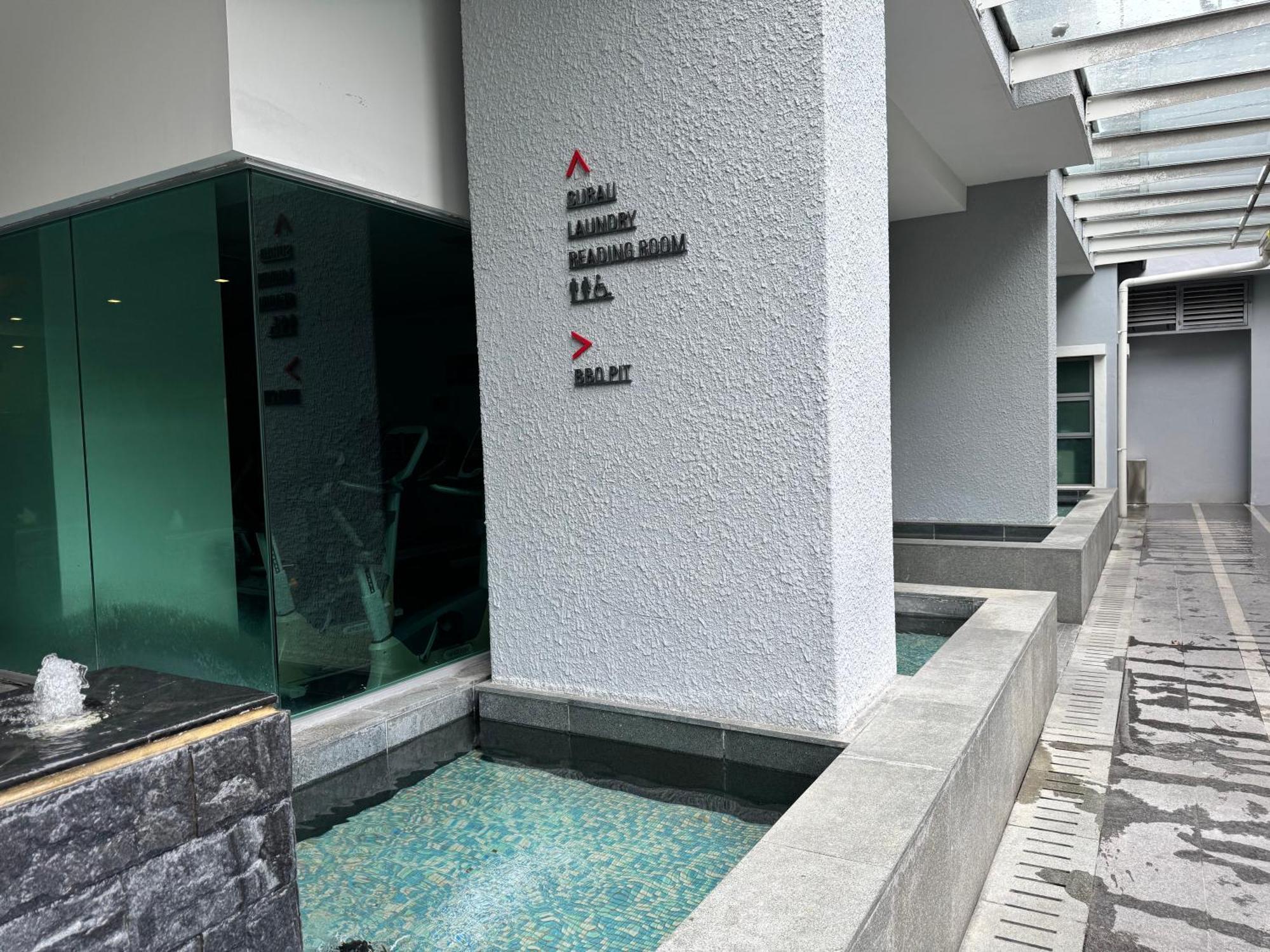 8 Klcc 5 Minutes To Jalan Alor Street Bukit Bintang Pavilion 10 Pax 3r2b Pangsapuri