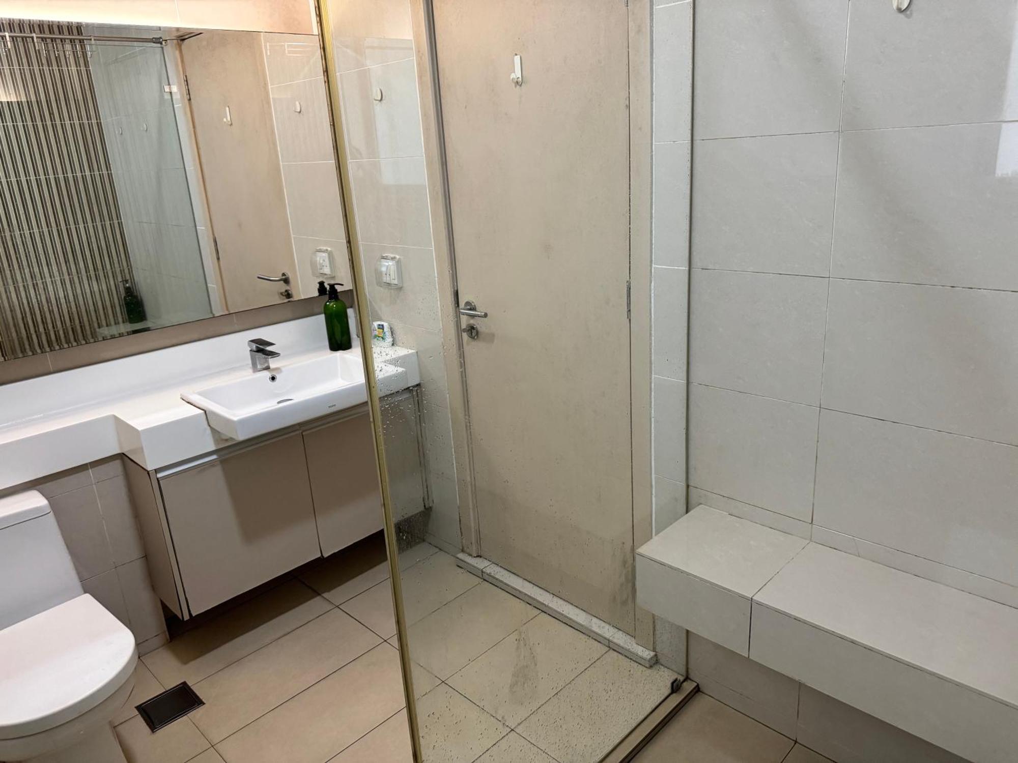 Pangsapuri 8 Klcc 5 Minutes To Jalan Alor Street Bukit Bintang Pavilion 10 Pax 3r2b
