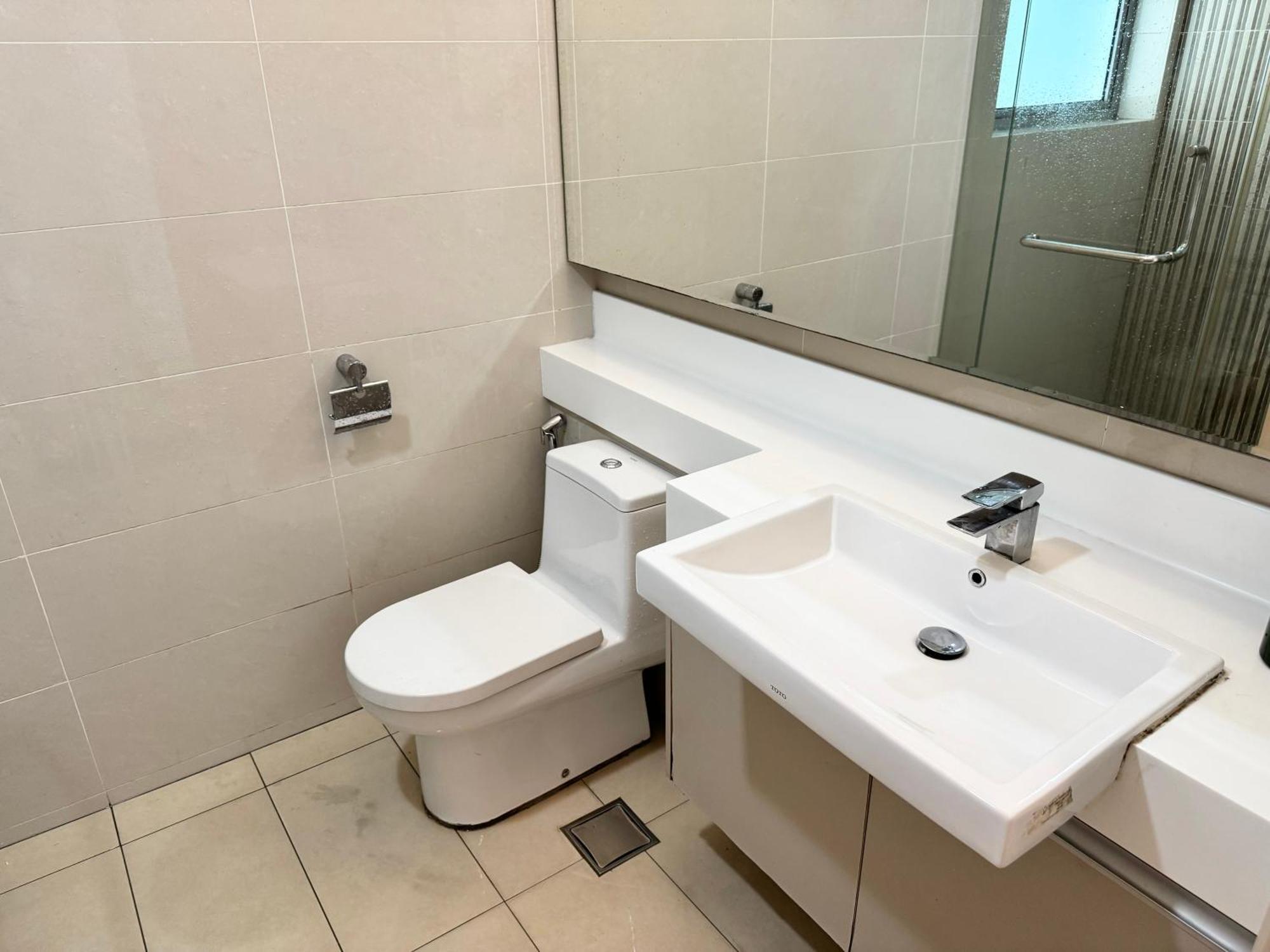 Pangsapuri 8 Klcc 5 Minutes To Jalan Alor Street Bukit Bintang Pavilion 10 Pax 3r2b *