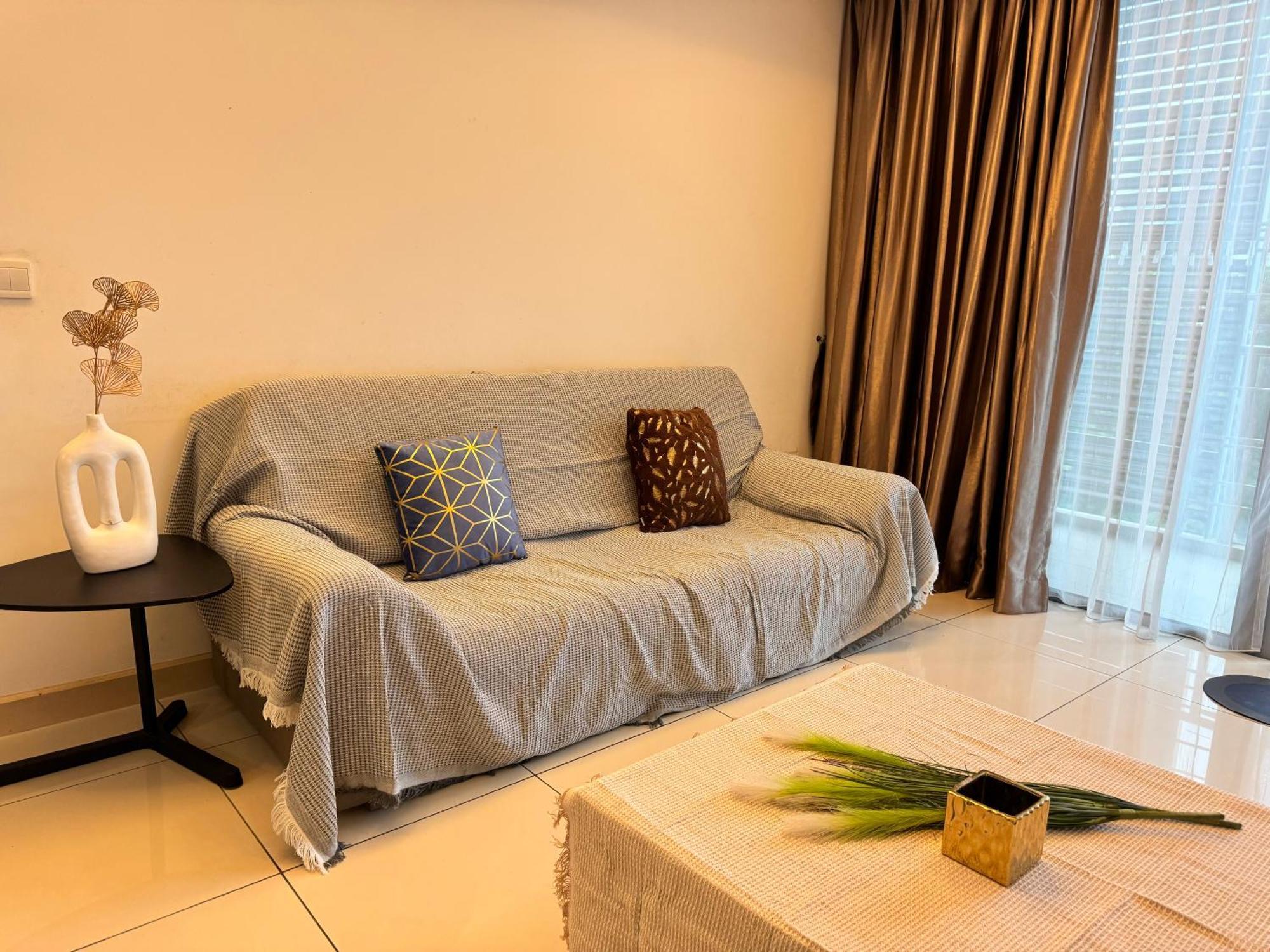 8 Klcc 5 Minutes To Jalan Alor Street Bukit Bintang Pavilion 10 Pax 3r2b *